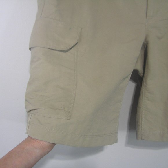 The North Face Cargo Shorts Size 30 Paramount II - Picture 3 of 12